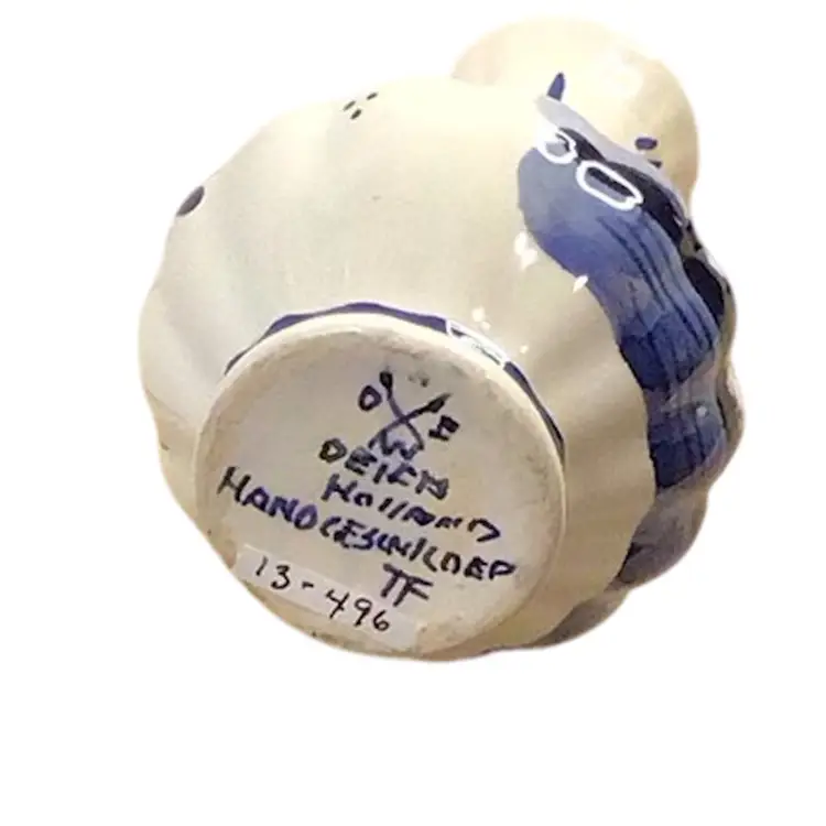 Delft blue mini bud vase