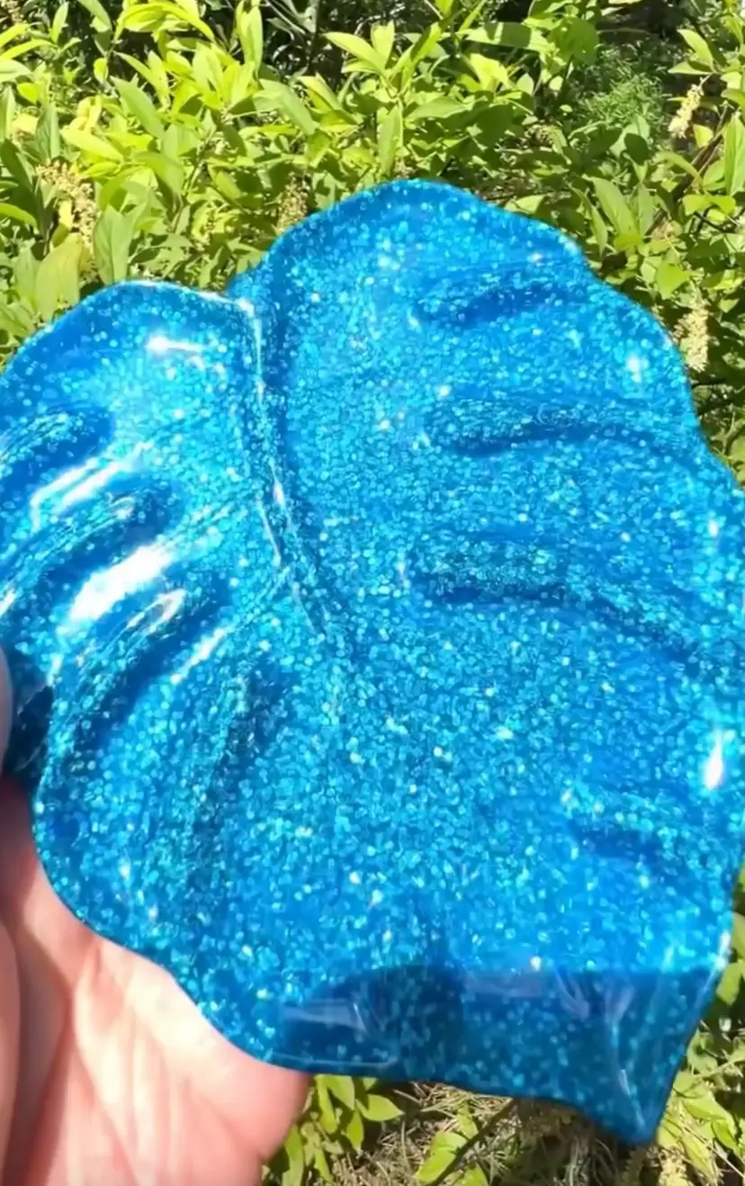 Blue Monstera Leaf Hawaiian Vibes. Trinket Tray or Jewelry Dish. Handmade By Me! Blue Felt Backing.