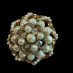 Vintage Goldtone Faux Pearl Cluster Brooch With Iridescent GL Rhinestones . Beautiful Brooch!!!
