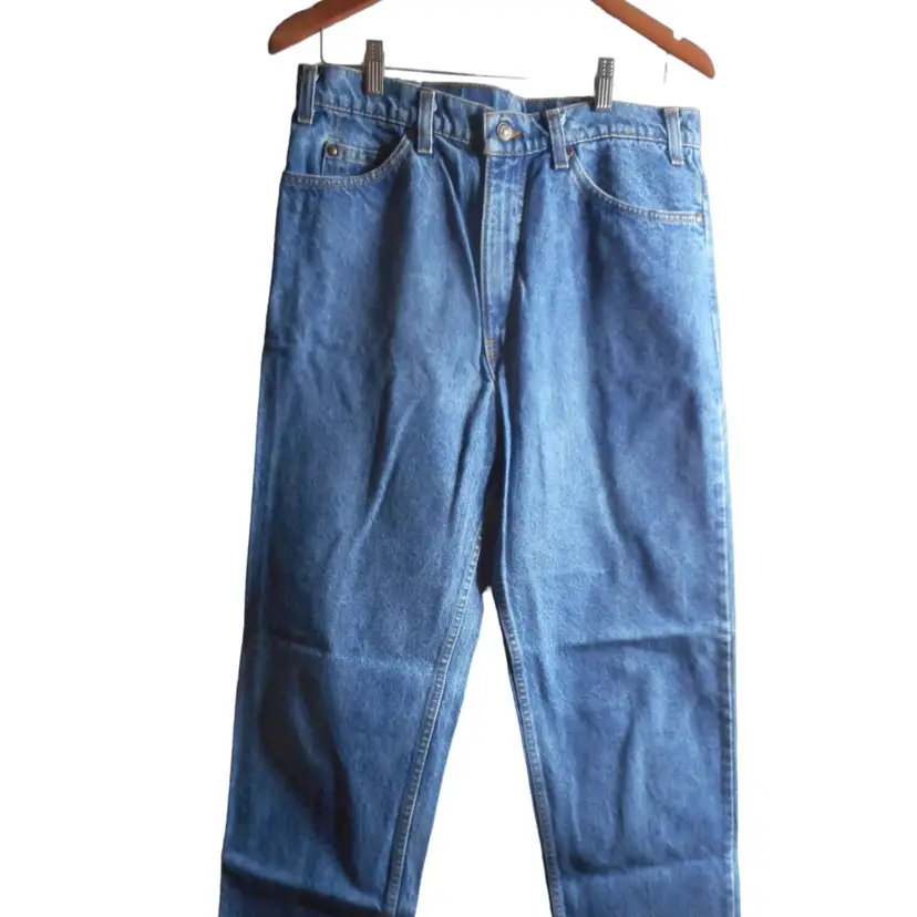 Vintage Discontinued 540 Relaxed Levi Jeans Size 33 x 32 100% cotton Medium wash