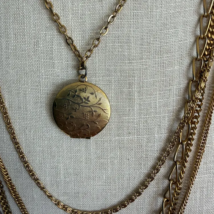 Stacked Women's Gold Toned Necklace