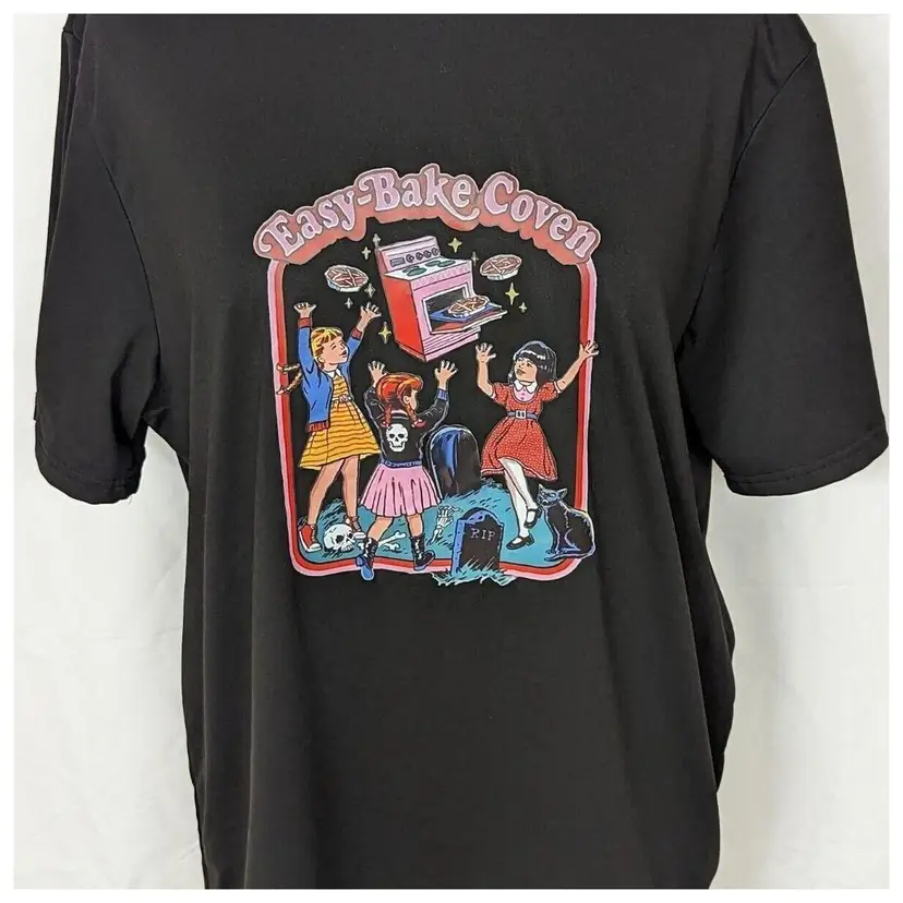 Creepy Co. Mens/Womens T-Shirt Size XL "Easy Bake Coven" Unisex