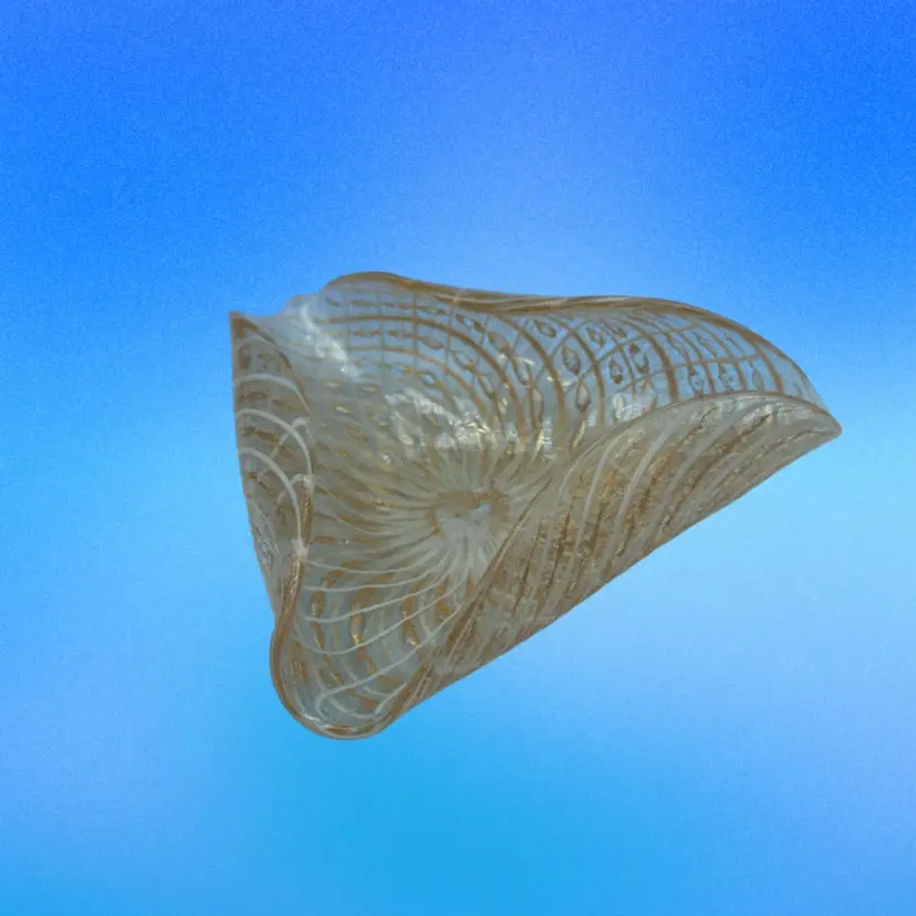 A07 A Murano-style art glass dish with gold and white thread inclusions.