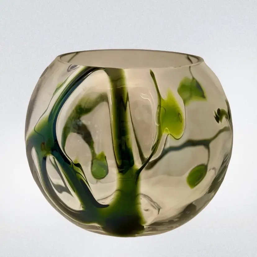 Round Art Glass Bowl Vase By Scandinavian Clear With Green Abstract Design JAAKO LIIKANEN READ
6-1/2” T x 7-3/4” W