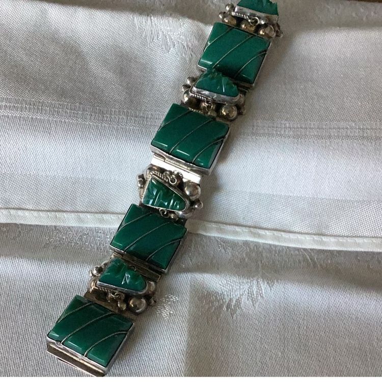 Vintage Mexican Sterling Silver And Carved Green Onix Mask Bracelet
