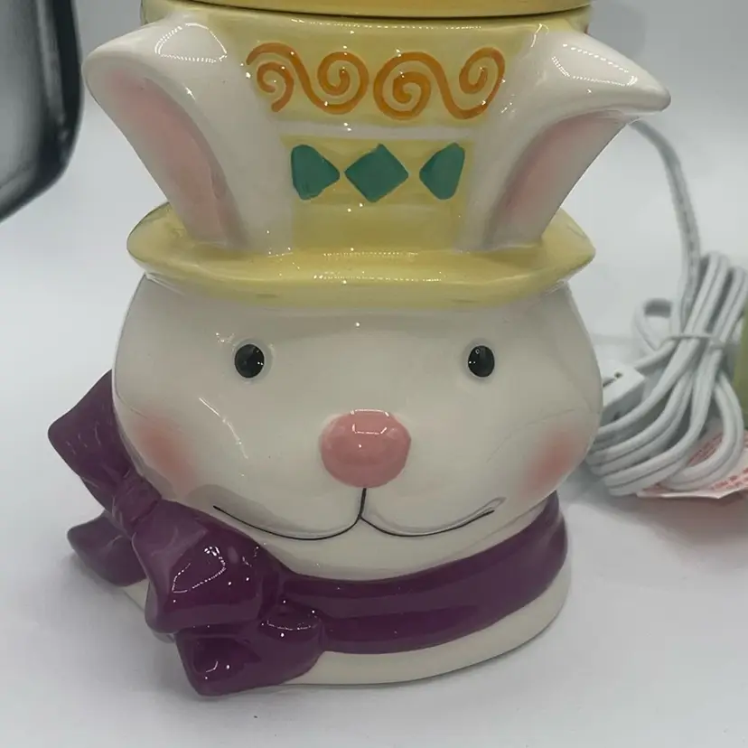 Scentsy Easter Bunny Rabbit Spring Full-Size Wax Warmer Lighted Retired in 2010