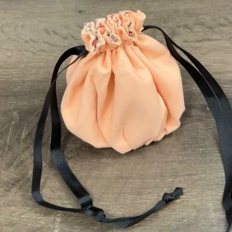 Gucci Beauty Luxury Small Pink Bucket Bag