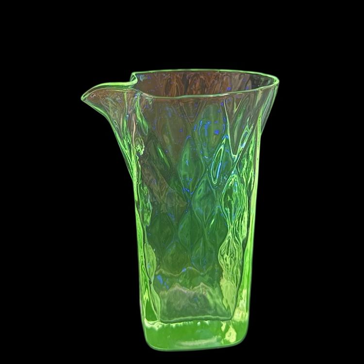 Large Clear Glass Diamond Optic Creamer Glows!