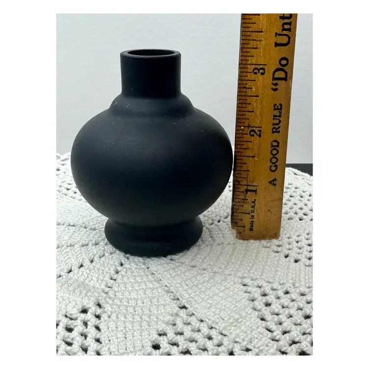 I Rice Black Glass Perfume Bottle, No Stopper