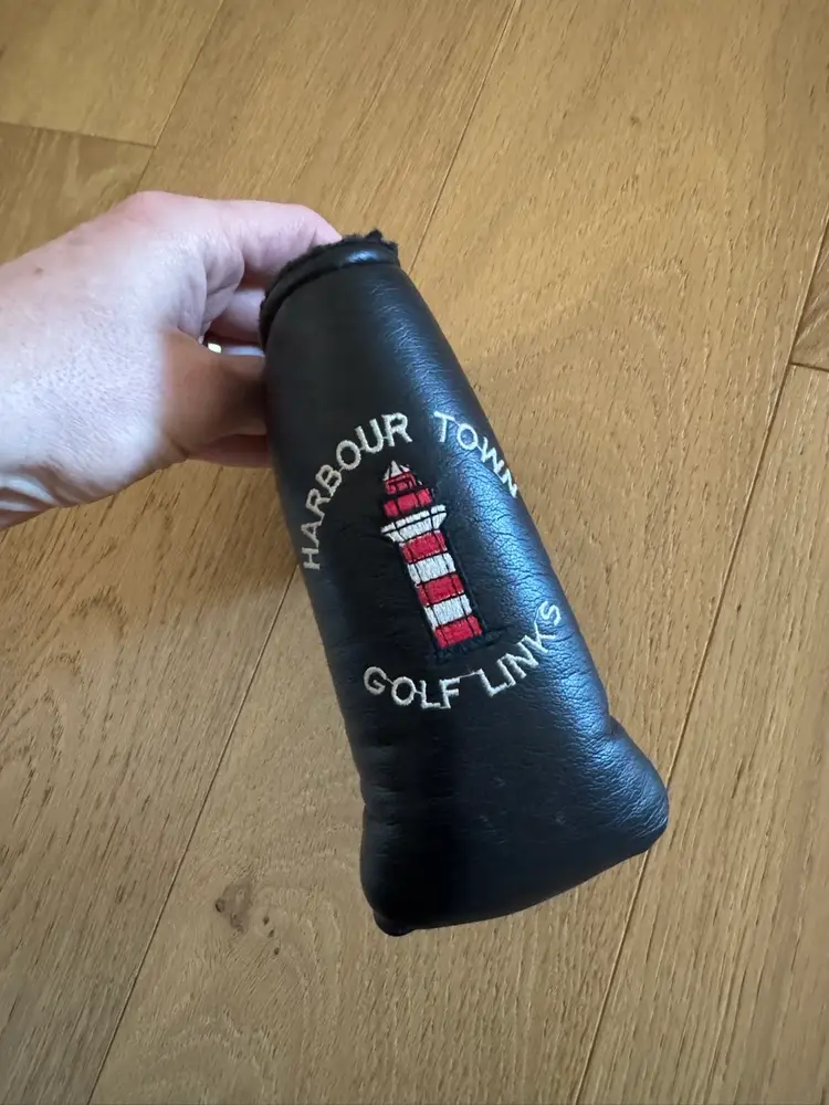 AM&E Harbour Town Links Black
Blade Putter Headcover