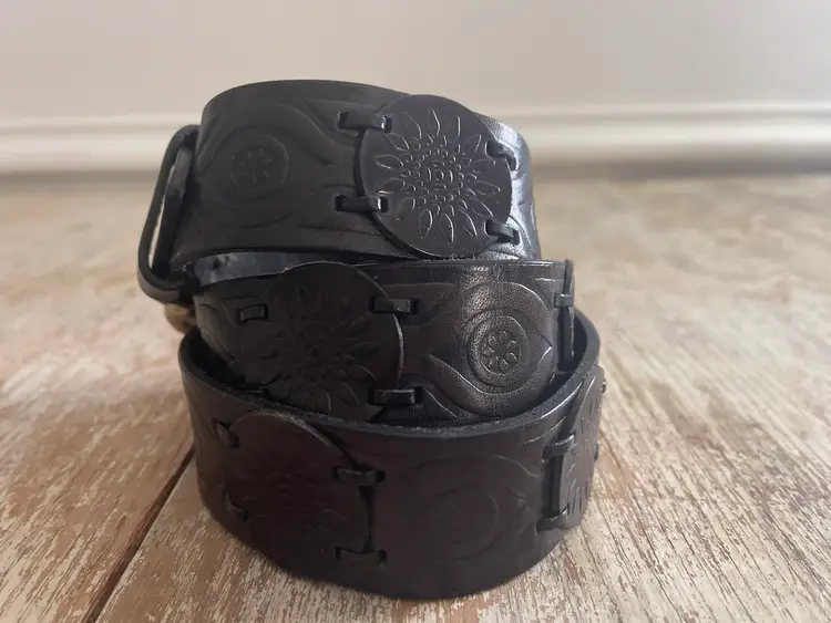 Vintage Fossil Sun Flower Genuine Leather Belt Dark Brown Large Tooled Festival