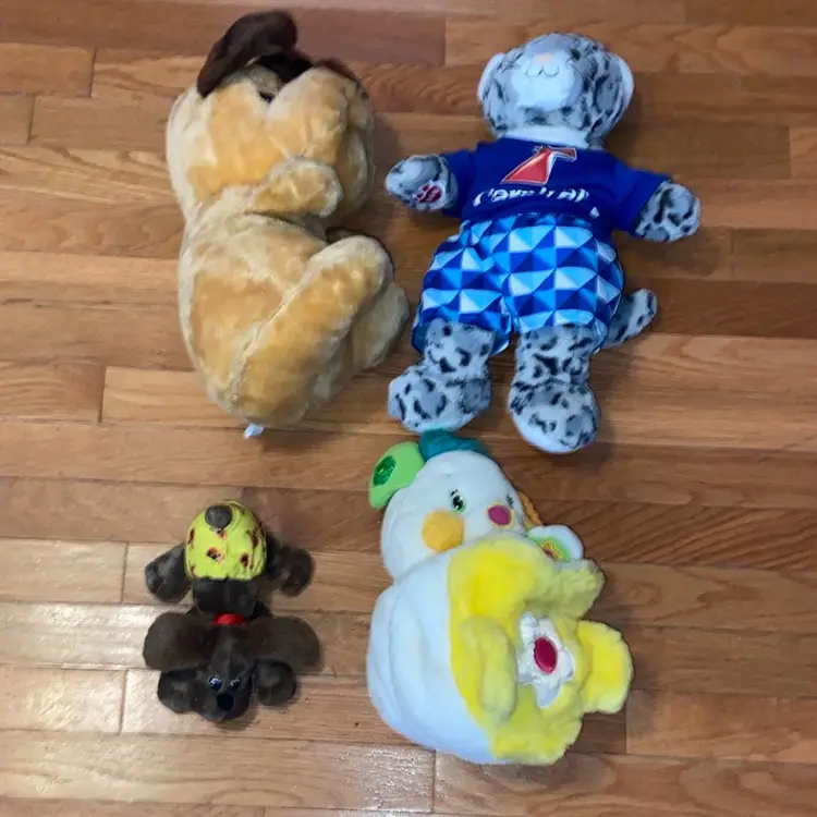 #01 Plush Lot