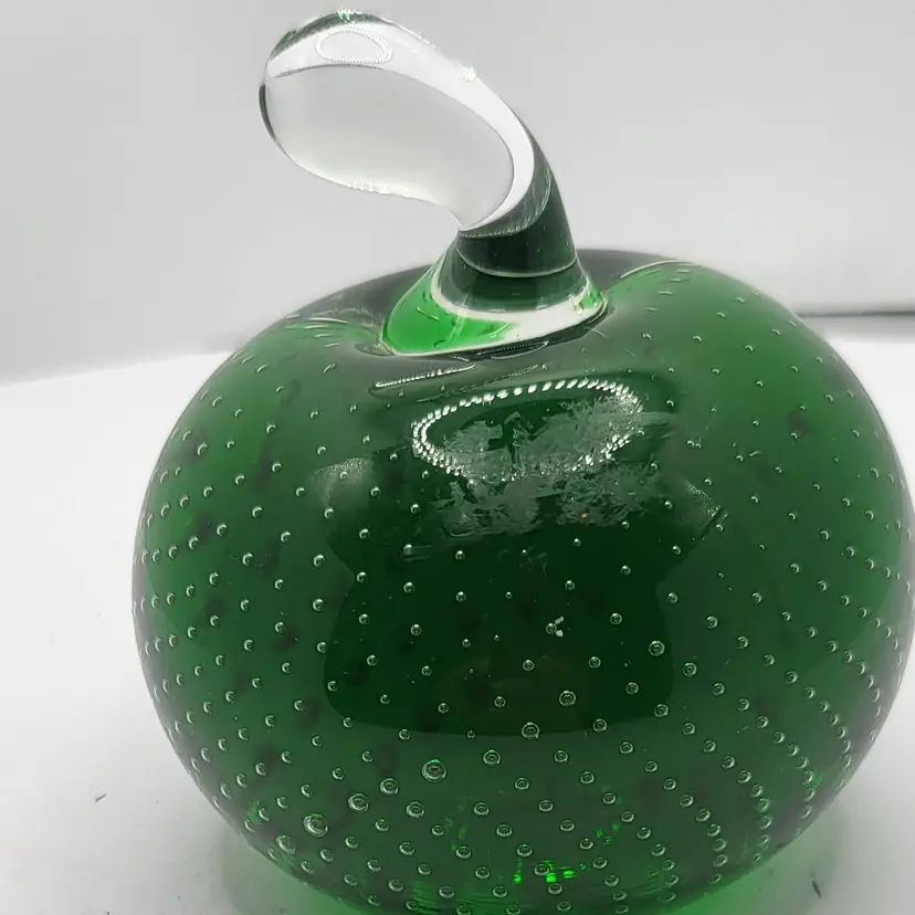 Vintage Green Glass Apple Paperweight in a Murano bullicante technique