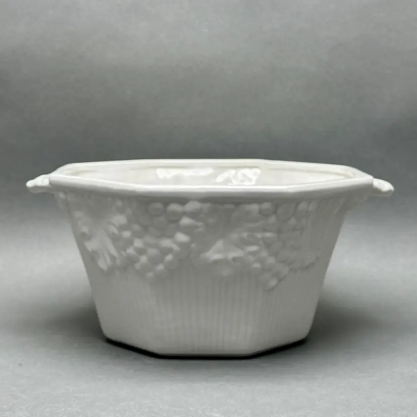 Vintage California Pottery #755-756 Octagonal White Ceramic Indoor Planter With Embossed Grapes on Vines