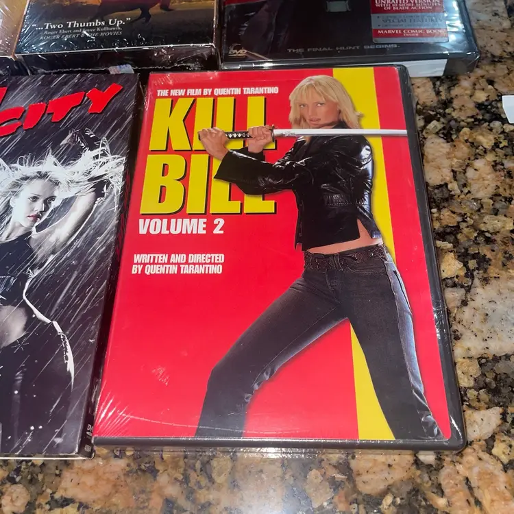 Lot of 9 New Sealed VHS & DVD Blade Godfather Star Wars Kill Bill Sin City