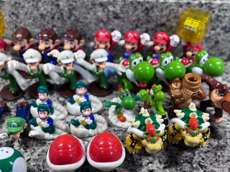 31 Mario Figures