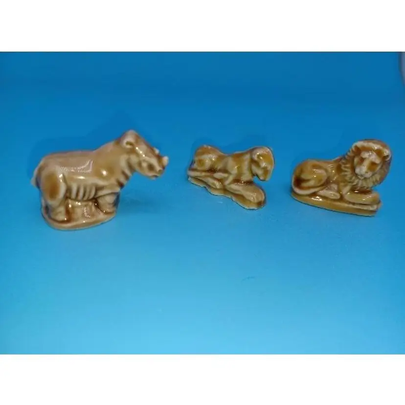 Vintage Wades Whimsy Noah's Ark series figurine lot lioness lion rhinoceros