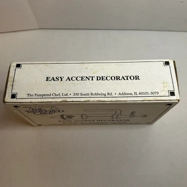 The Pampered Chef Vintage Easy Accent Decorator open box vintage
