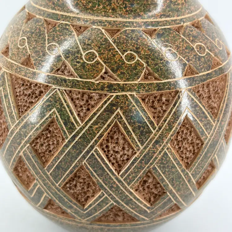 Signed Pedro Guerrero Nicaragua 3D Art Pottery Bowl Hand Etched Carved