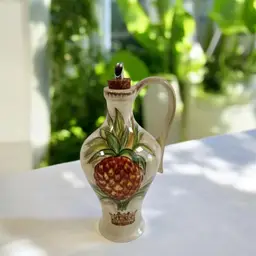 Hand-Painted Pineapple Oil/Vinegar Dispenser With Handle – Tabletops Unlimited – 10” Ceramic Bottle