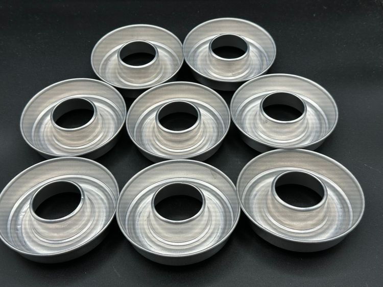 Lot If 8 Aluminum Jello Molds