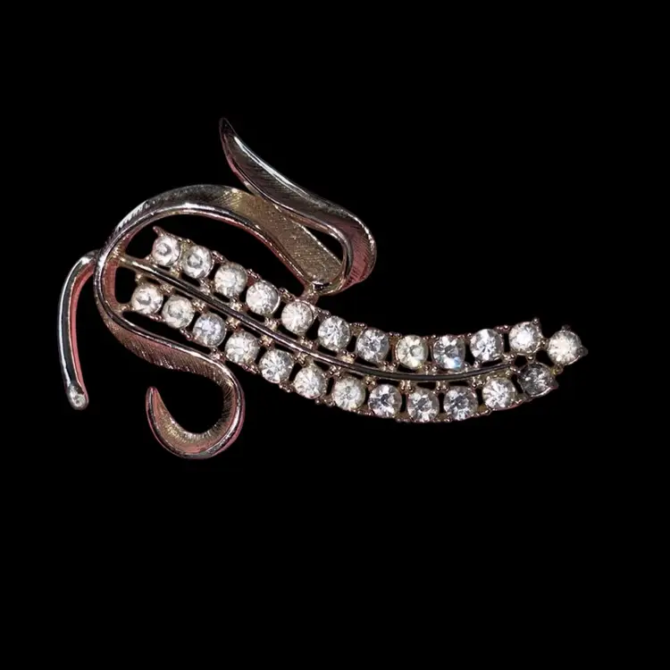 Vintage 1964 Sarah Coventry Radiance Rhinestone Corn Gold Brooch