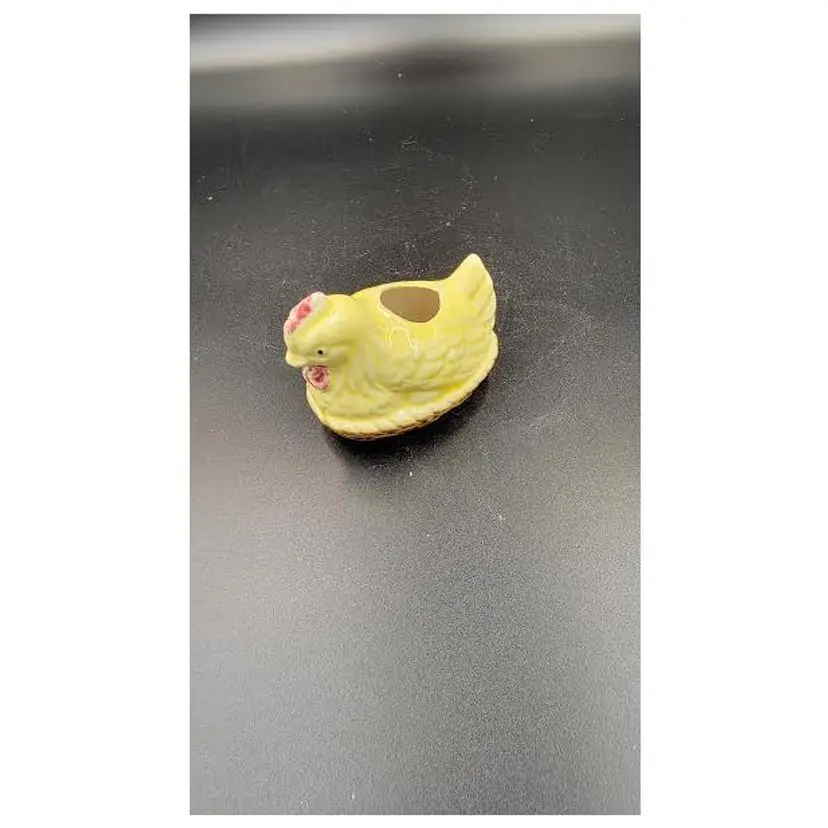 SMALL LITTLE CHICKEN