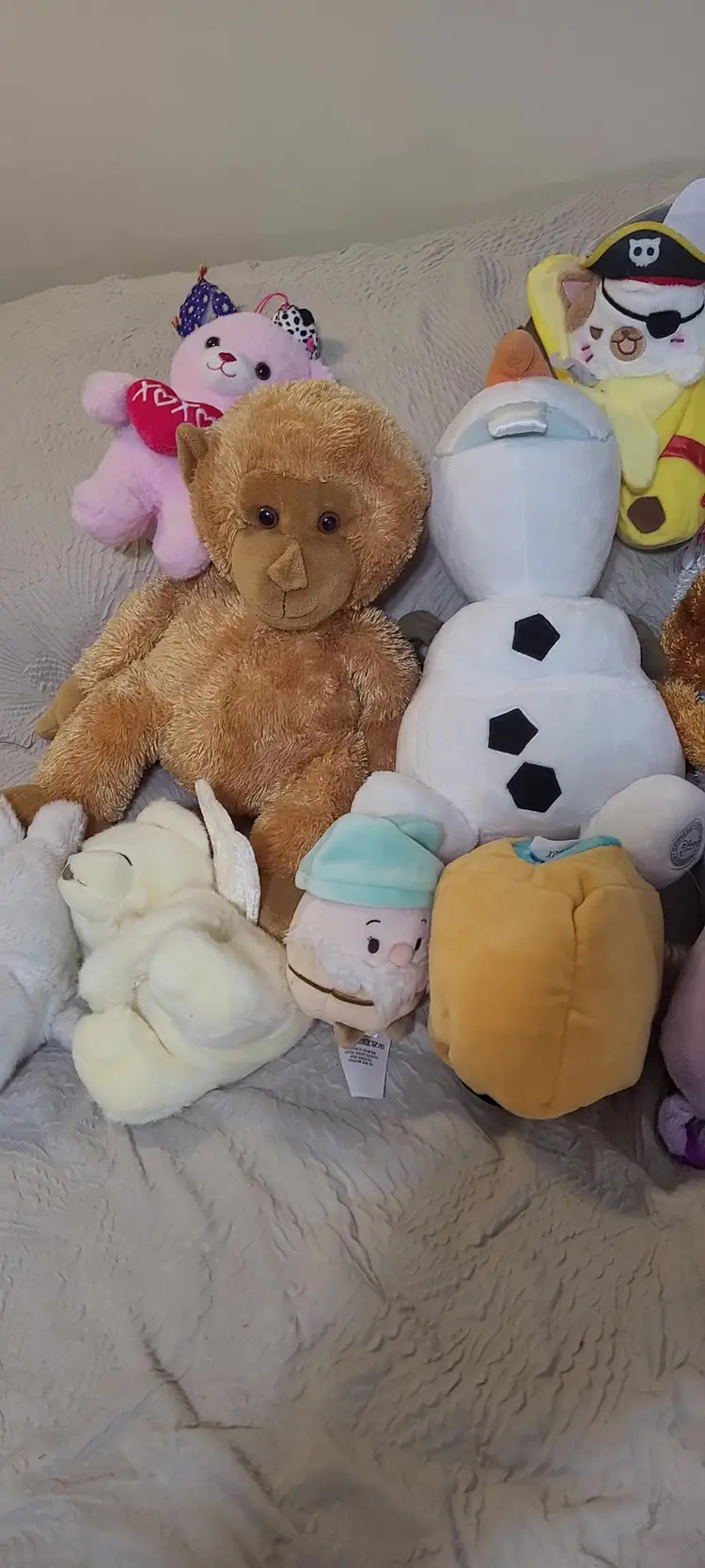 20 Assorted Plushies (Lot 5)