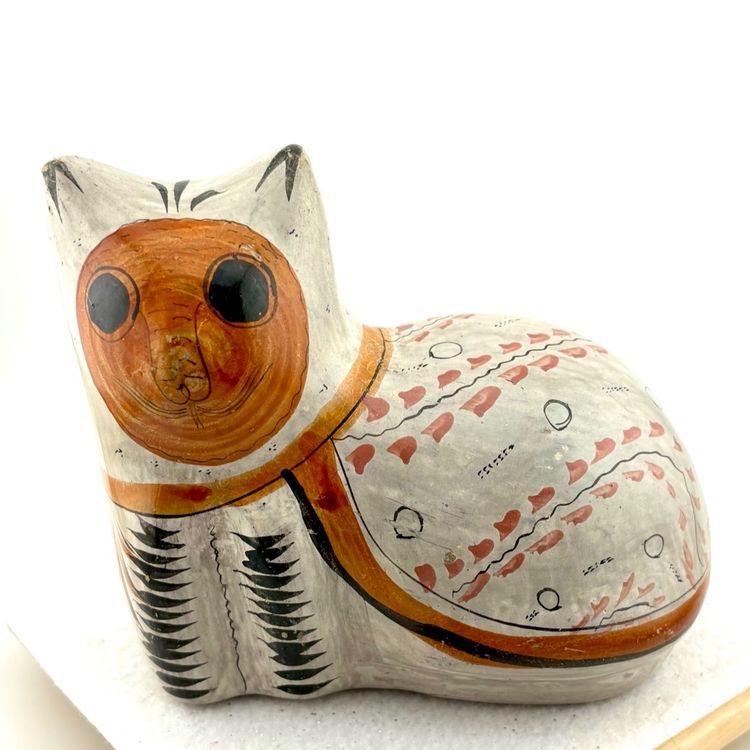 Vintage Tonala Cat With Orange Face 4.75” Tall x 5” Long x 3.75” Wide.
