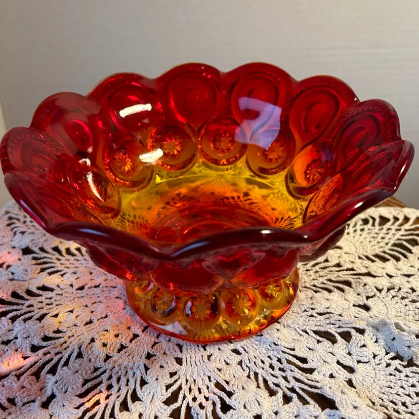 Vintage LE Smith Moon And Stars Amberina Scalloped Compote Cadmium Glow 7” In Diameter 