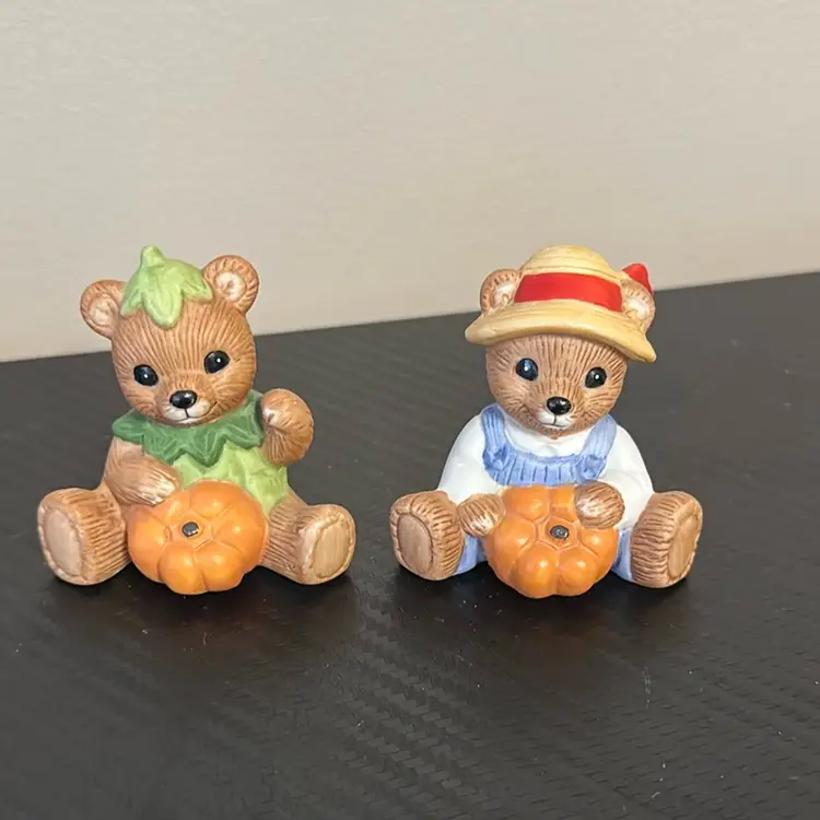 HOMCO Set of 2 Harvest Bears Both #1426