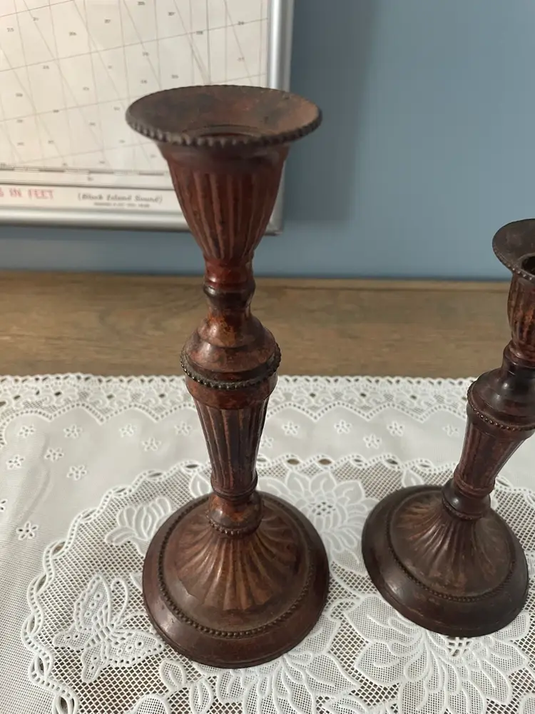 Set of 2 brass candle sticks