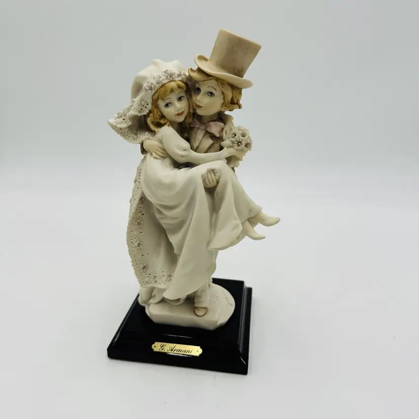 Giuseppe Armani Magic Collection Wedding Groom & Bride  Sculpture Italy Painted