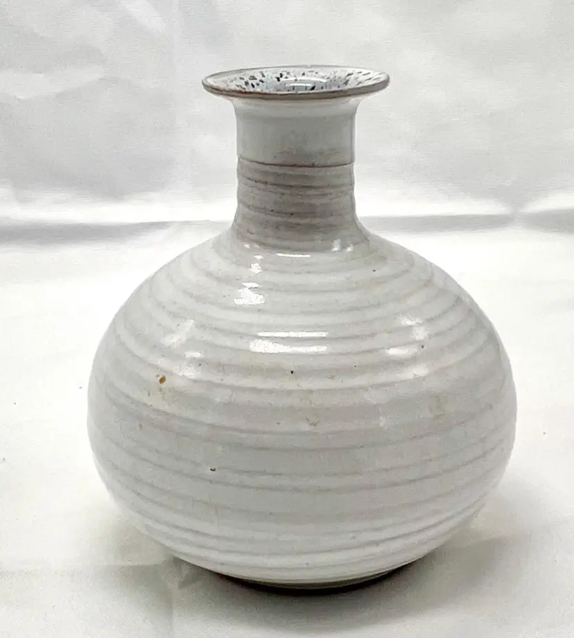 Vtg Topferhof (?) Romhild Keramik DDR East German Pottery White Vase Signed