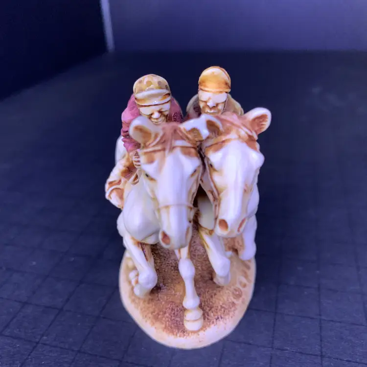 Harmony Kingdom "Photo Finish" Trinket Box AS IS