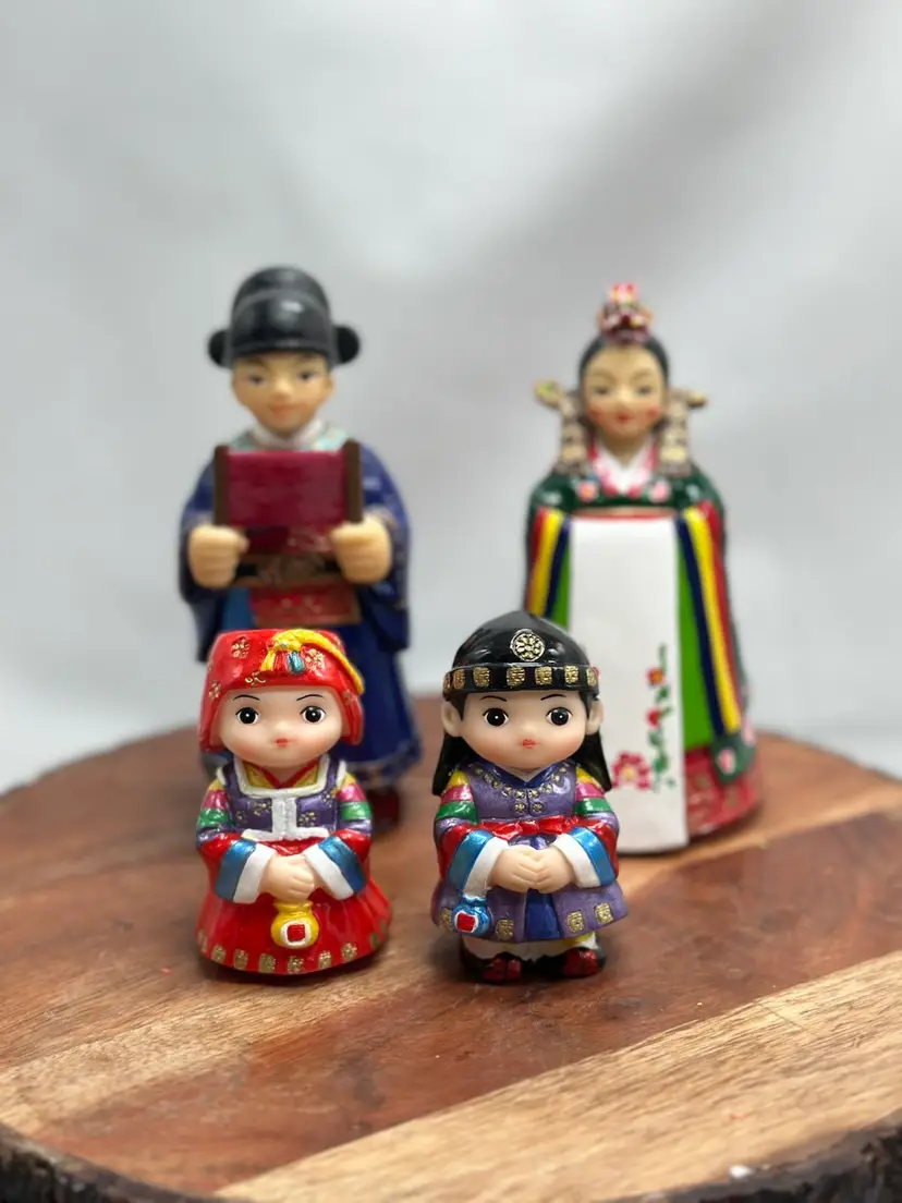 Korean Folk Figurines Chosun Danisl Art Gallery 4 Total Figurines