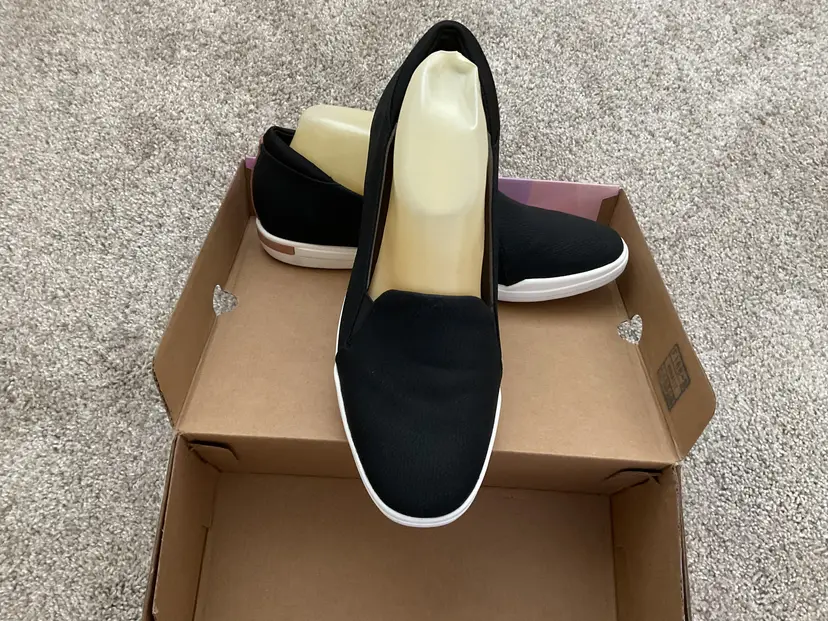 Dr. Scholl's Sustainable Comfort Slip On Sneaker Women's Shoes Black Size 8.5