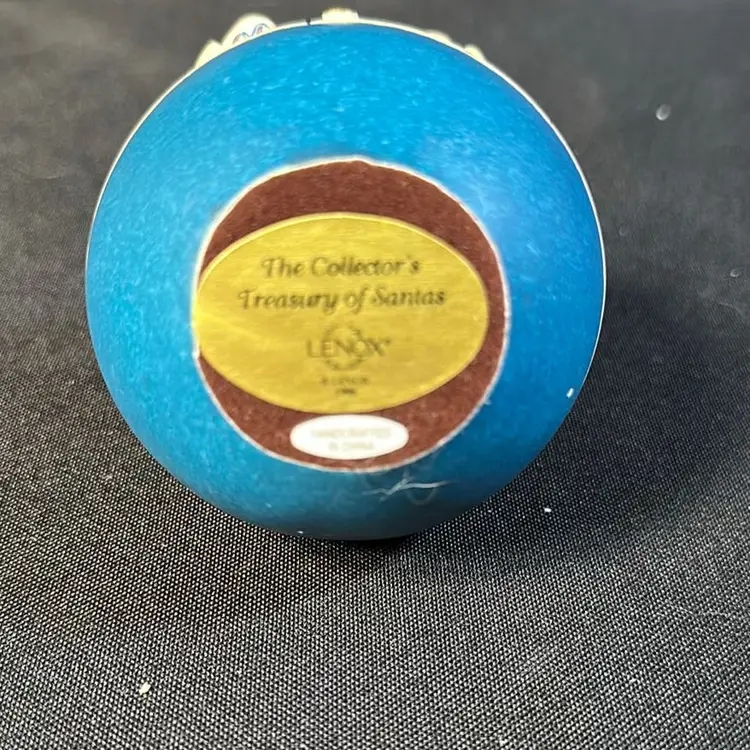 LENOX Christmas SANTA FROM THE COLLECTORS TREASURY OF SANTAS 1996