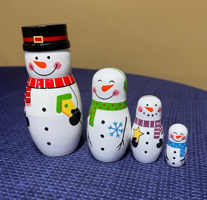 Snowman Nesting Dolls Set of 4 5.5” tall