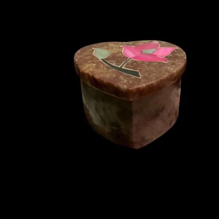 Vintage Heart Shape Soapstone Trinket Box . With Mother Of Pearl Floral Flower Design.  Very Beautiful!! Signed Made In India For Sara’s Imports.