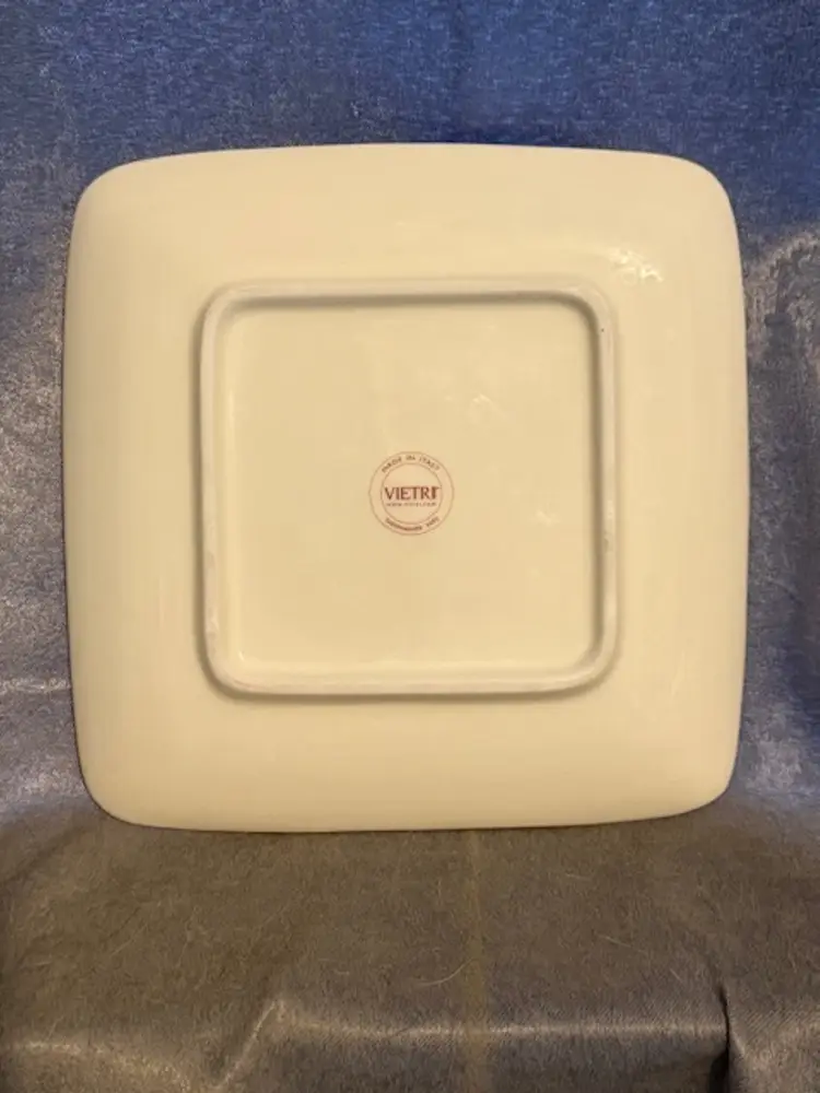 Vietri Old St. Nick Square Plate