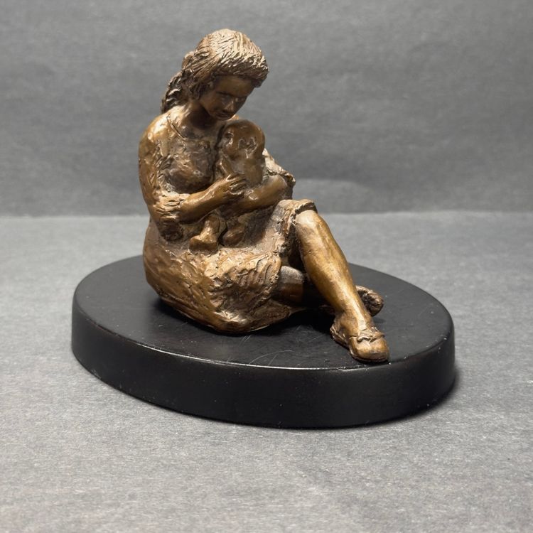 #1496 Mother’s Day Sculpture Limited Edition May 11th 1975, The First American Sculpture Society Soapstone Base Mother And Child By Siwana DeMichelis