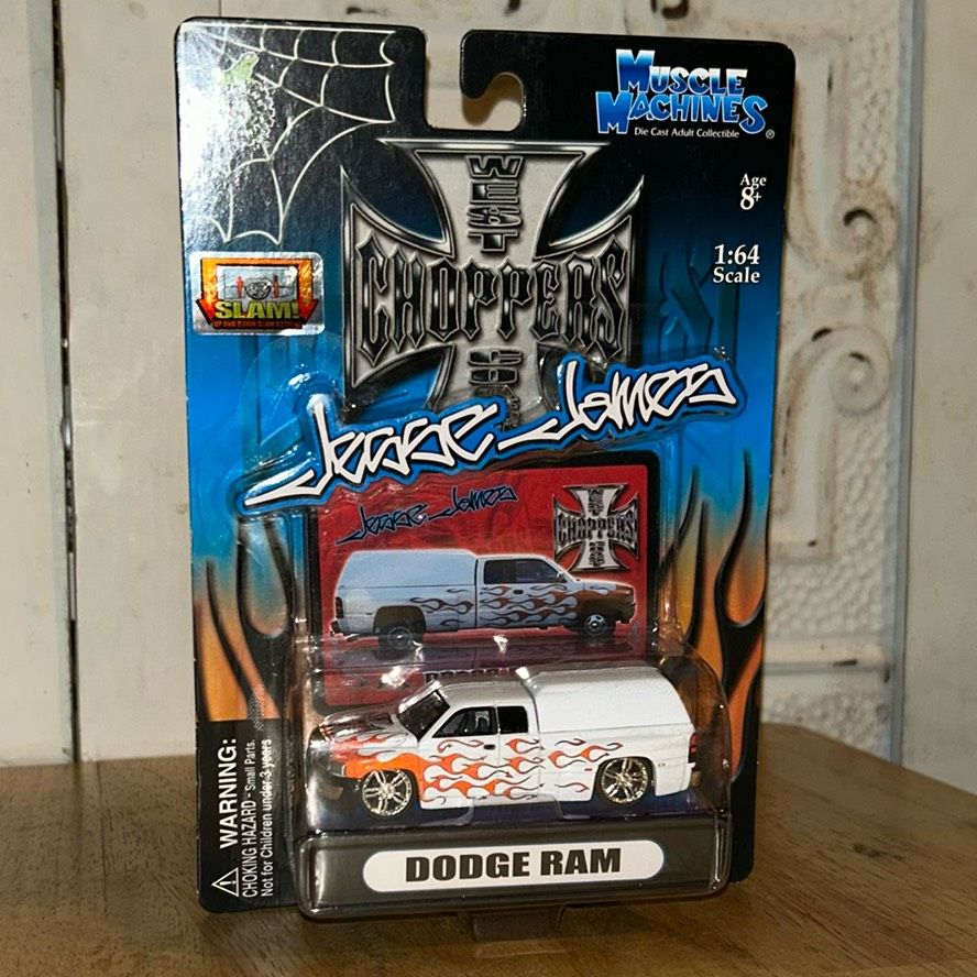 Muscle Machines Jesse James West Coast Choppers Dodge Ram-White W