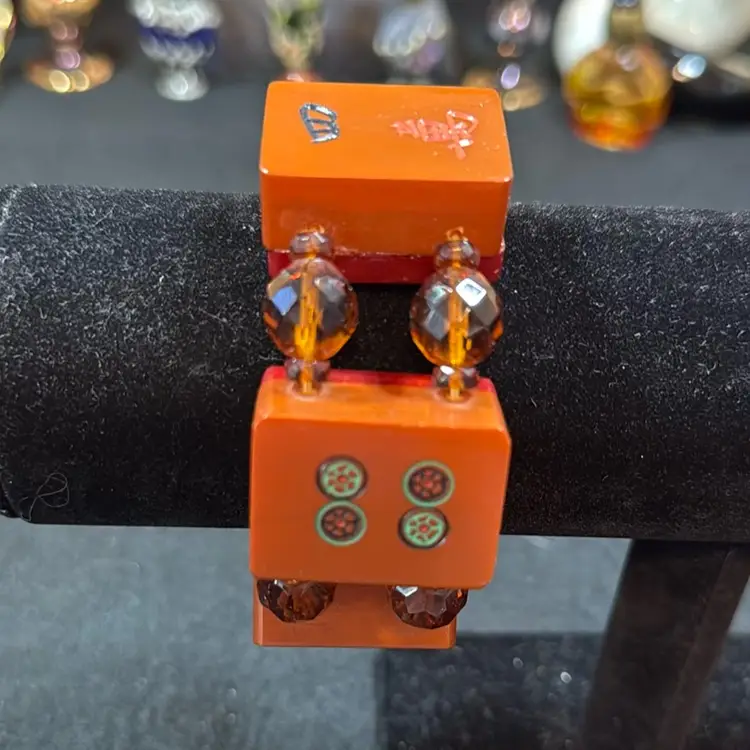 Bakelite Two Colored Mahjong Stretch Bracelet