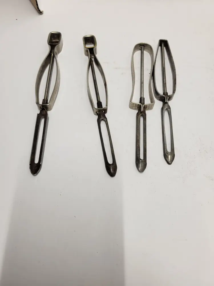 potato peeler lot of 4