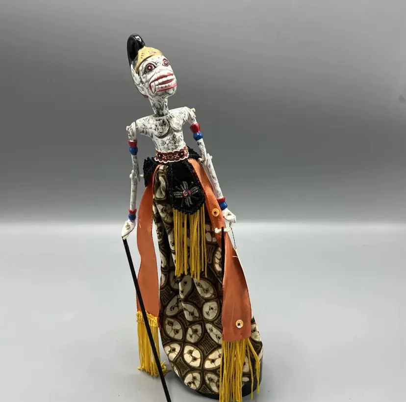 Vintage Ukuran TK Hanoman Shadow Puppet Sarinah Jaya Signed Hand painted 11”