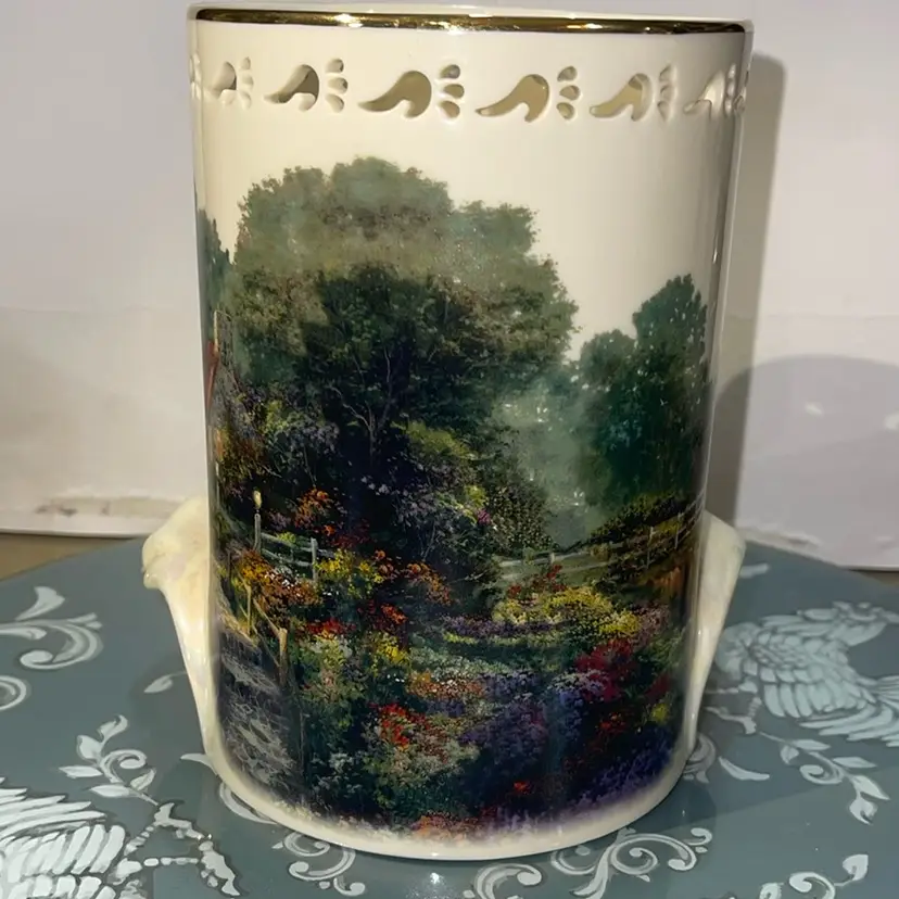 Lenox Thomas Kinkade light of peace votive