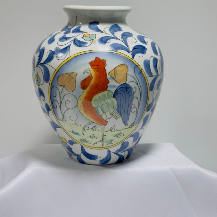 #1319 Vintage, WBI, Large, Rooster Designed, Country Cottage Style, Blue And White, Lead Pattern 9”, 24” Circumference