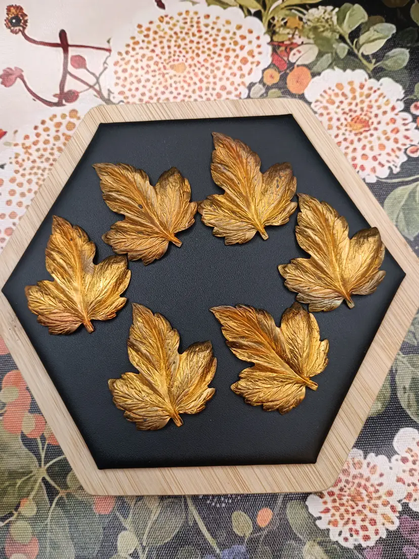 6 Count Rare Beautifuly Patinaed Vintage Brass Metal Leaf Stampings for Craft
