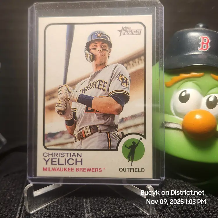 2022 Topps Heritage Image Variant - Christian Yelich Milwaukee Brewers